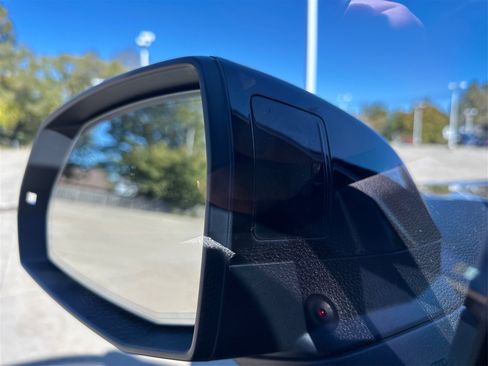 Used 2017 Audi Q7 2.0T Premium Plus w/ Premium Plus Package image 31