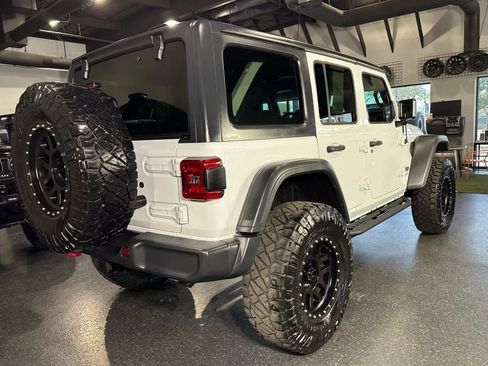 Used 2018 Jeep Wrangler Unlimited Rubicon w/ LED Lighting Group image 13