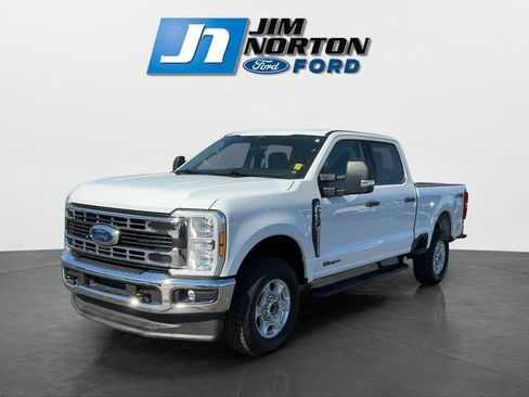 Used 2025 Ford F250 XLT image 7