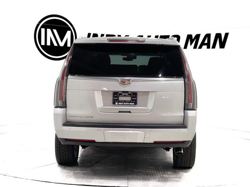 Used 2018 Cadillac Escalade Premium Luxury image 5
