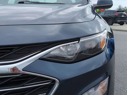 Used 2022 Chevrolet Malibu LT image 32