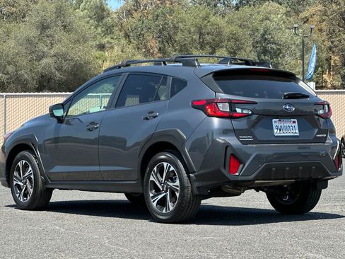 Used 2025 Subaru Crosstrek 2.5i Premium AWD/4WD image 5