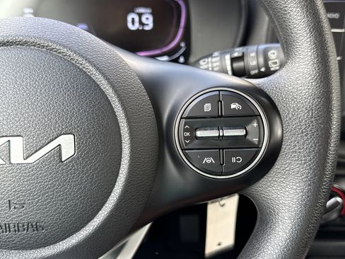 Used 2024 Kia Soul LX w/ LX Technology Package image 18