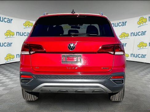 Certified 2022 Volkswagen Taos SE image 5