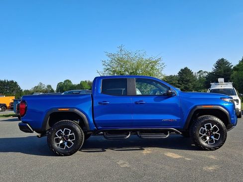 Used 2024 GMC Canyon AT4X AWD/4WD image 7