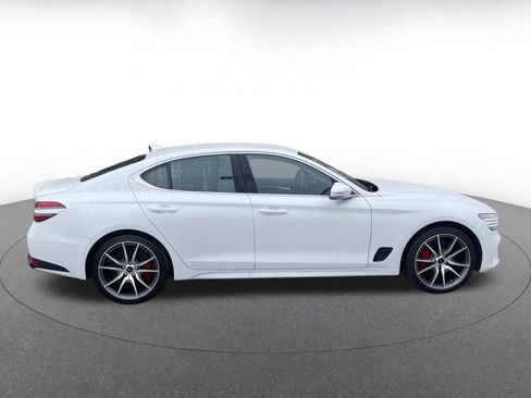 Used 2025 Genesis G70 2.5T image 15