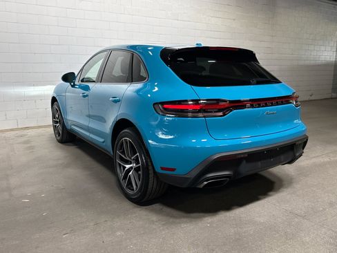 Certified 2023 Porsche Macan AWD/4WD image 3