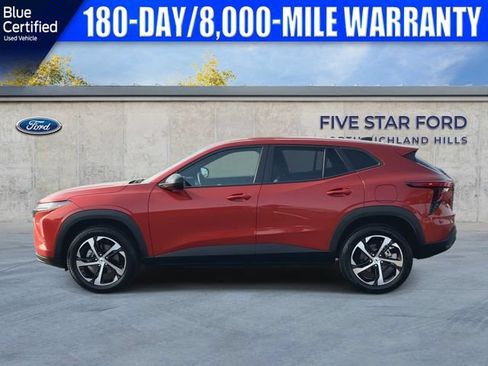 Used 2024 Chevrolet Trax RS FWD image 6