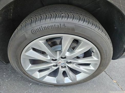 Used 2022 Buick Envision Avenir w/ Technology Package II image 14