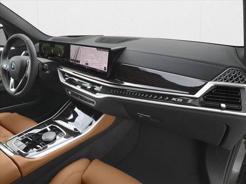 New 2027 BMW X5 xDrive40i w/ M Sport Professional Package AWD/4WD image 11