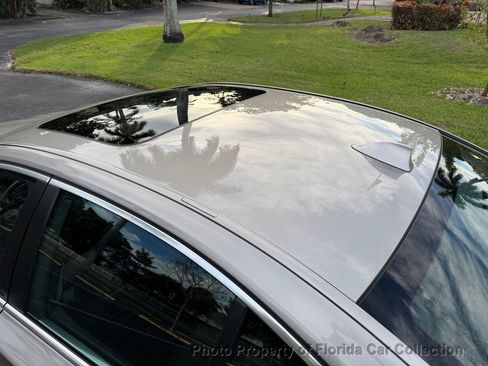 Used 2011 BMW 750i RWD image 26