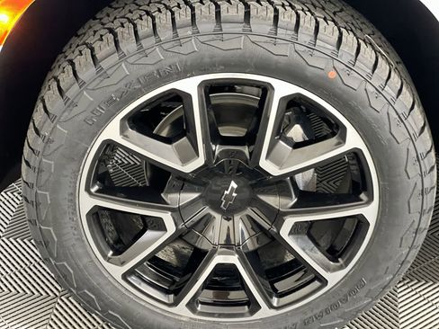 Used 2023 Chevrolet Tahoe RST w/ Luxury Package RWD image 11