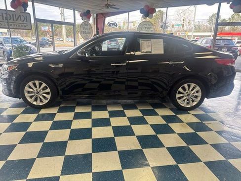 Used 2016 Kia Optima EX w/ Premium Package image 4