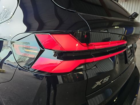 New 2026 BMW X5 xDrive50e w/ M Sport Package image 37