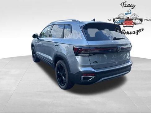 New 2025 Volkswagen Taos SEL image 5