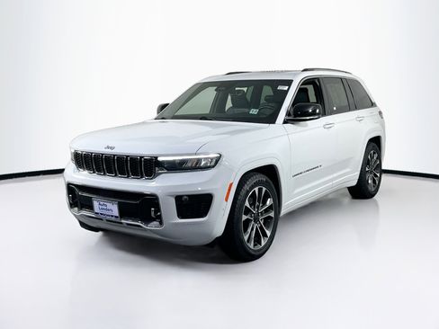 Used 2022 Jeep Grand Cherokee Overland w/ Luxury Tech Group IV image 1