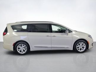 Used 2020 Chrysler Pacifica Limited FWD video 2