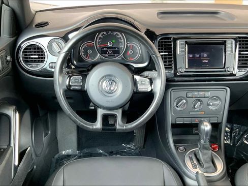 Used 2018 Volkswagen Beetle 2.0T S w/ Style & Comfort Package For S image 6