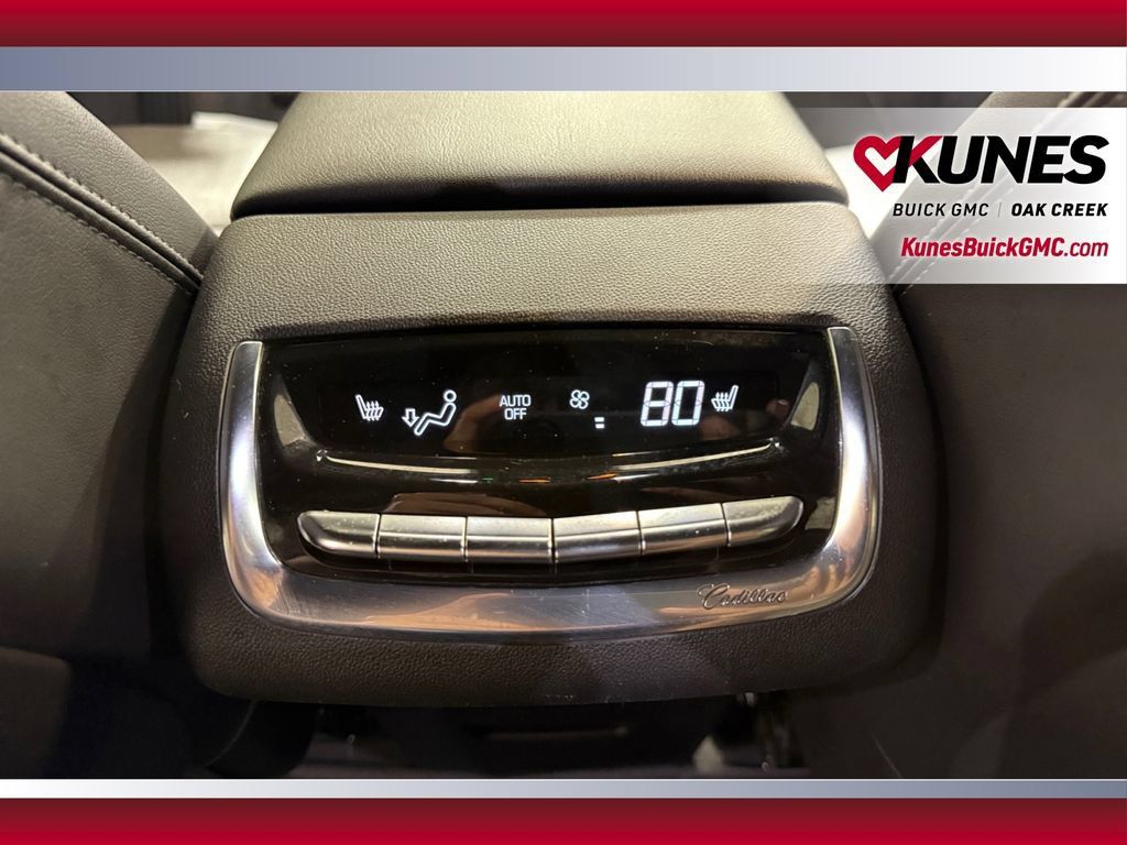 Used 2021 Cadillac XT6 Premium Luxury AWD/4WD image 36