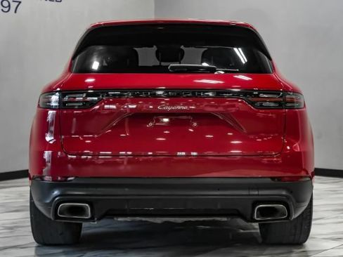 Used 2021 Porsche Cayenne AWD/4WD image 12