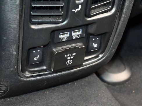 Used 2020 Jeep Grand Cherokee Overland image 40