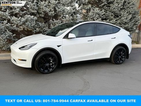 Used 2022 Tesla Model Y Long Range image 1