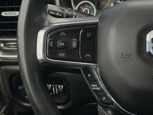 Used 2025 RAM 1500 Laramie AWD/4WD image 12