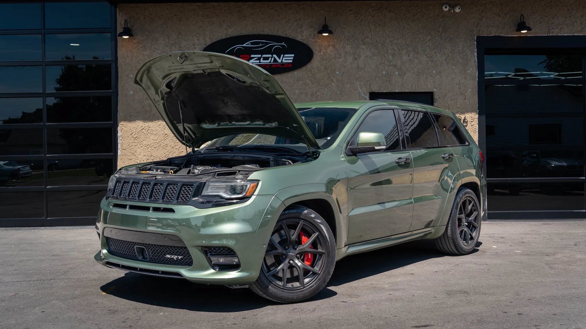 Used 2020 Jeep Grand Cherokee SRT w/ Trailer Tow Group IV AWD/4WD image 12