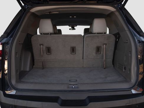 Used 2020 Chevrolet Traverse LT w/ Driver Confidence II Package image 14