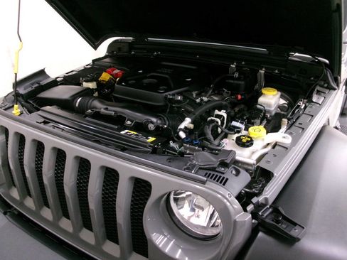 Used 2021 Jeep Wrangler Sport image 29