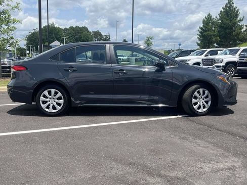 Used 2024 Toyota Corolla LE FWD image 2