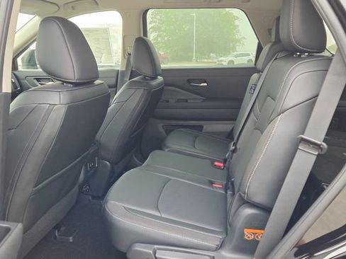 New 2026 Nissan Pathfinder SL FWD image 6