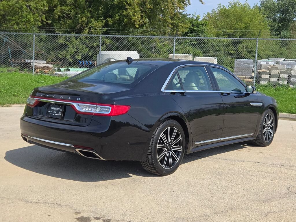 Used 2019 Lincoln Continental Reserve AWD/4WD image 16