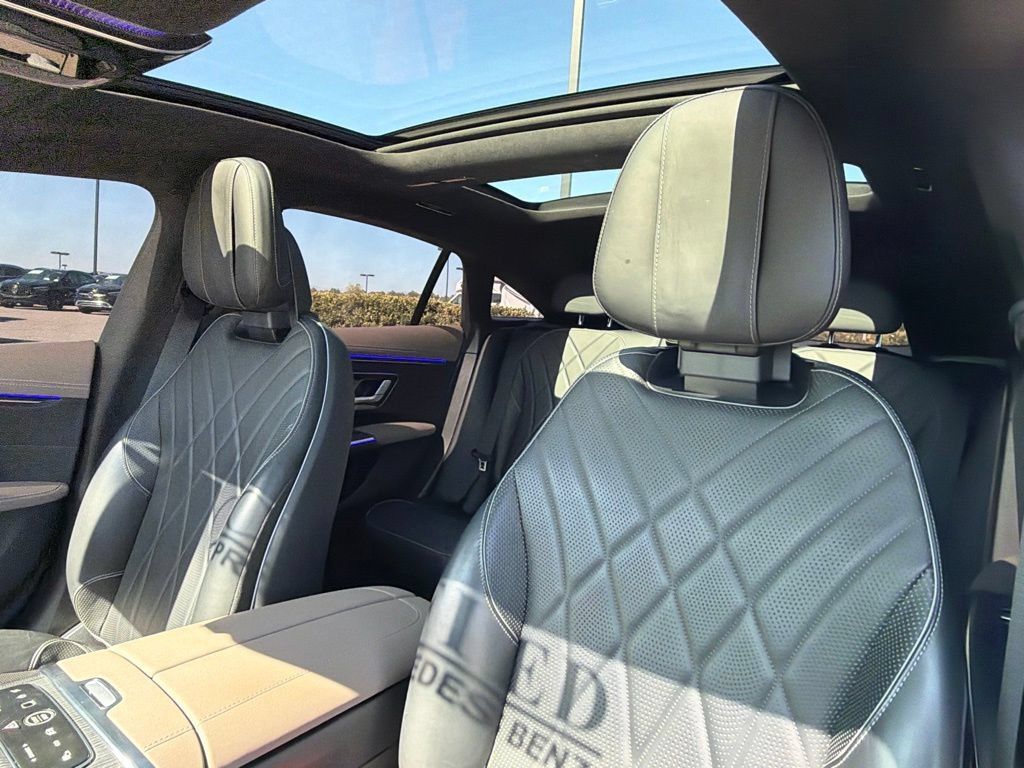 Used 2023 Mercedes-Benz EQS 580 4MATIC Sedan image 22