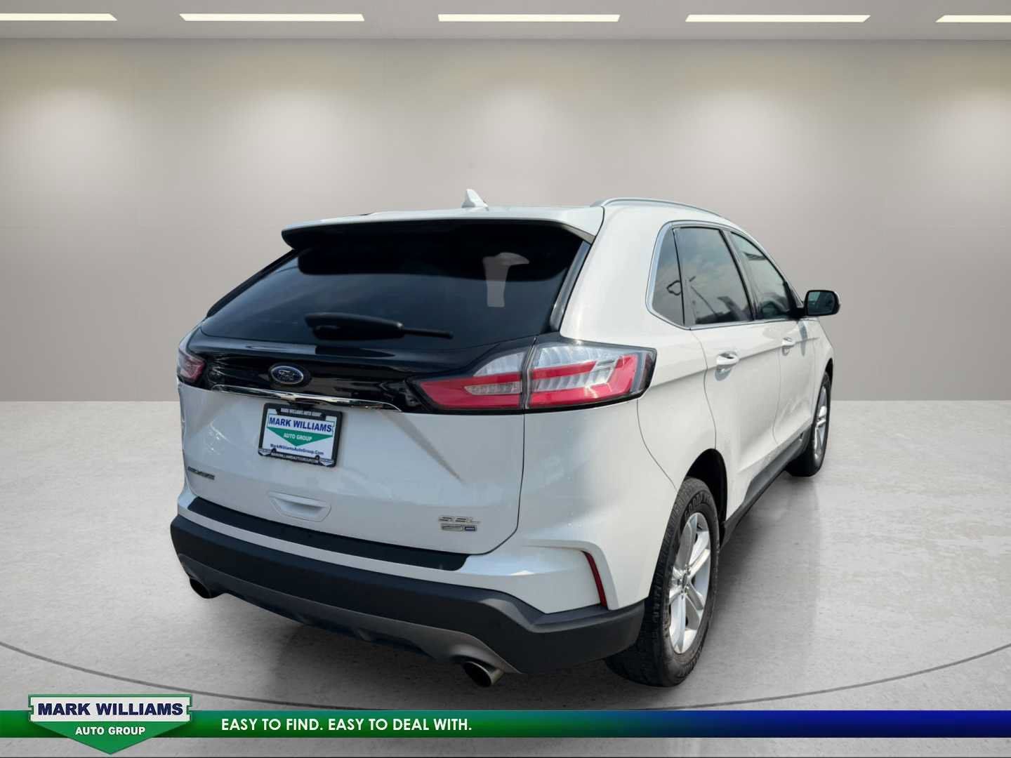 Used 2020 Ford Edge SEL w/ Cold Weather Package AWD/4WD image 3