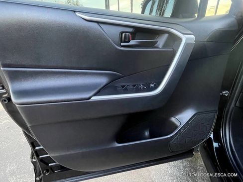 Used 2022 Toyota RAV4 LE image 28