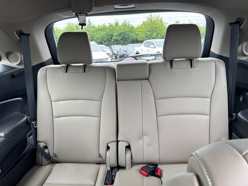 Used 2021 Honda Pilot Touring image 21