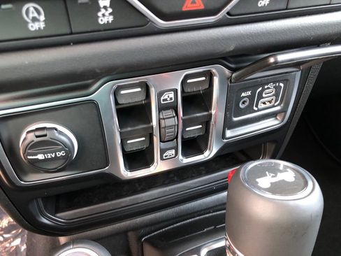 New 2025 Jeep Wrangler Sahara w/ Safety Group image 30