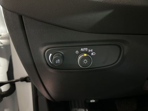 Used 2024 Chevrolet Equinox LS w/ Sport Edition image 19