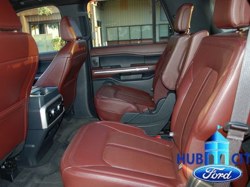 Used 2024 Ford Expedition Limited RWD image 11