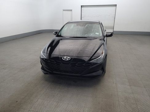 Used 2023 Hyundai Elantra SEL w/ Cargo Package FWD image 15