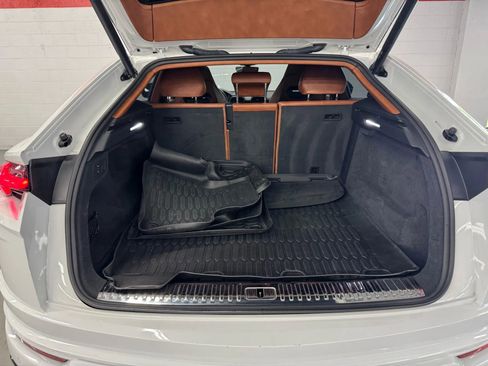 Used 2021 Lamborghini Urus image 28