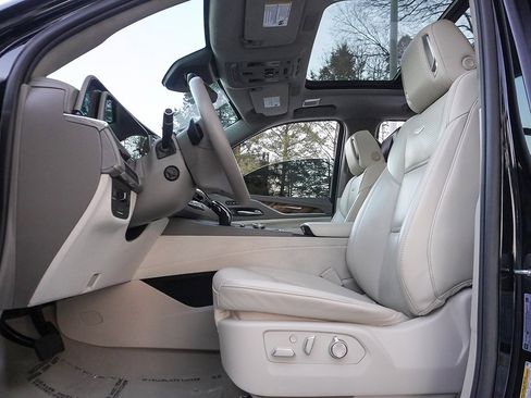 Used 2024 Cadillac Escalade Sport Platinum image 40