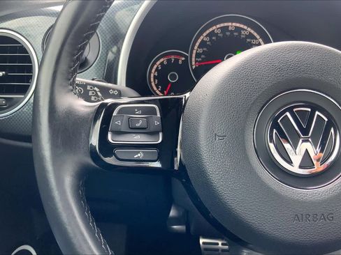 Used 2013 Volkswagen Beetle 2.0T FWD image 20