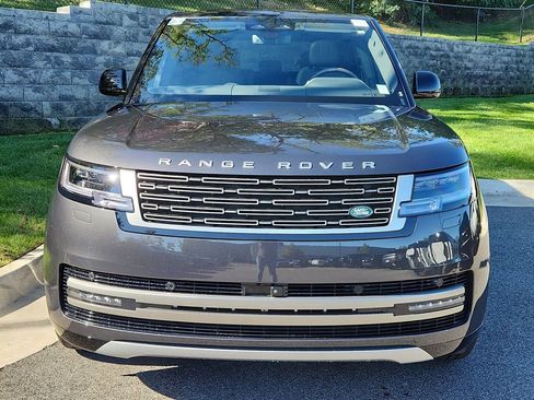 New 2025 Land Rover Range Rover SE image 8