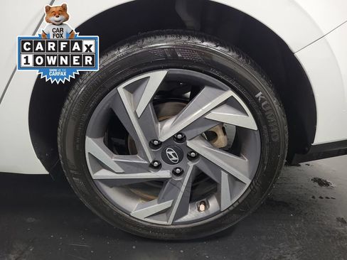 Used 2025 Hyundai Elantra Sport FWD image 10