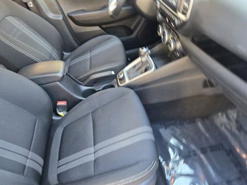 Certified 2025 Hyundai Venue SEL image 13