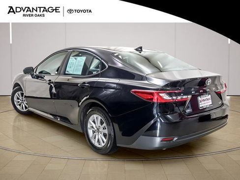 Certified 2025 Toyota Camry LE FWD image 5