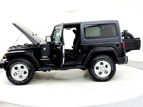 Used 2015 Jeep Wrangler Sahara w/ Connectivity Group image 10