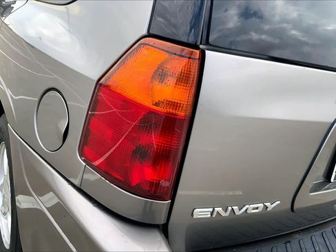 Used 2007 GMC Envoy SLE image 24